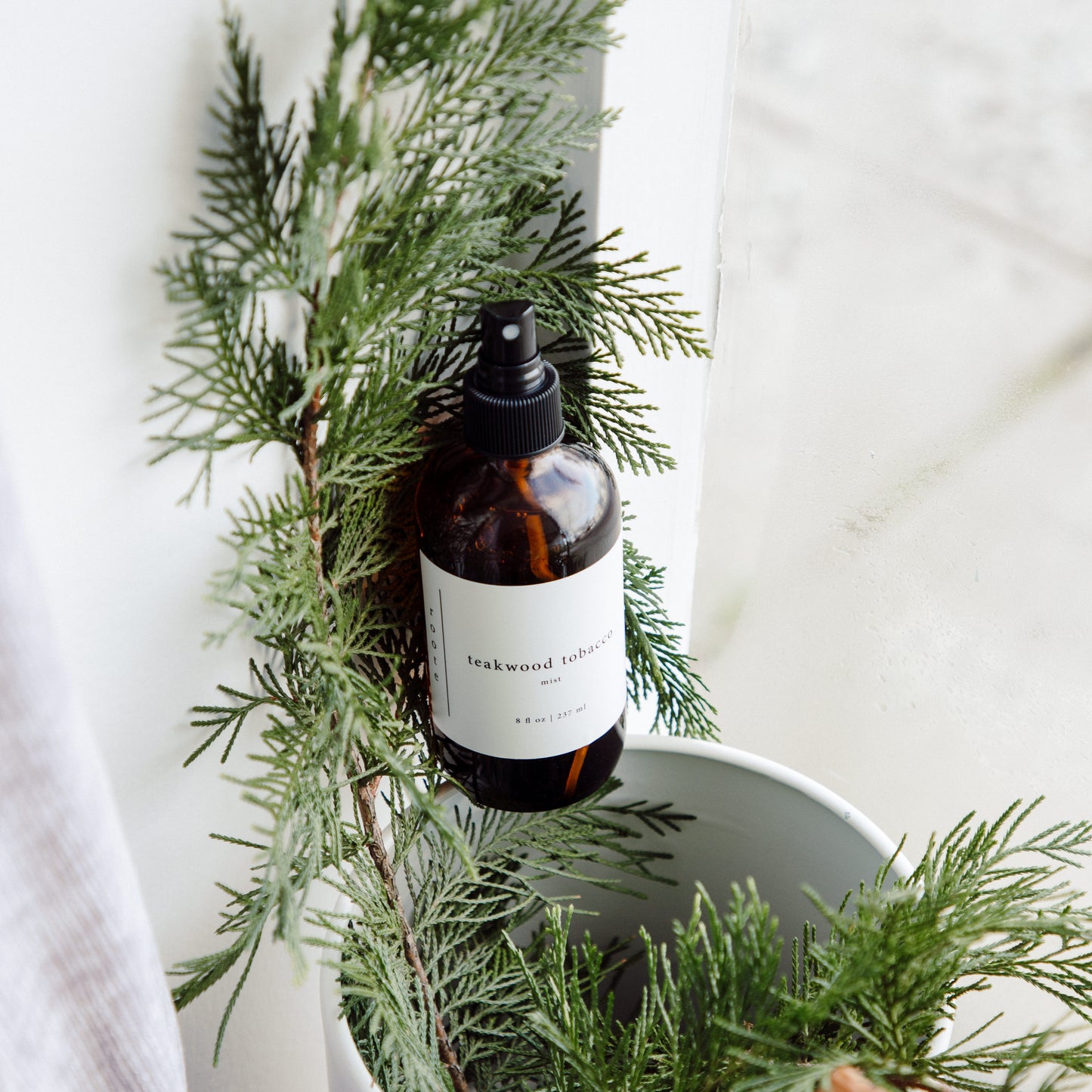 Teakwood Tobacco Body & Linen Mist